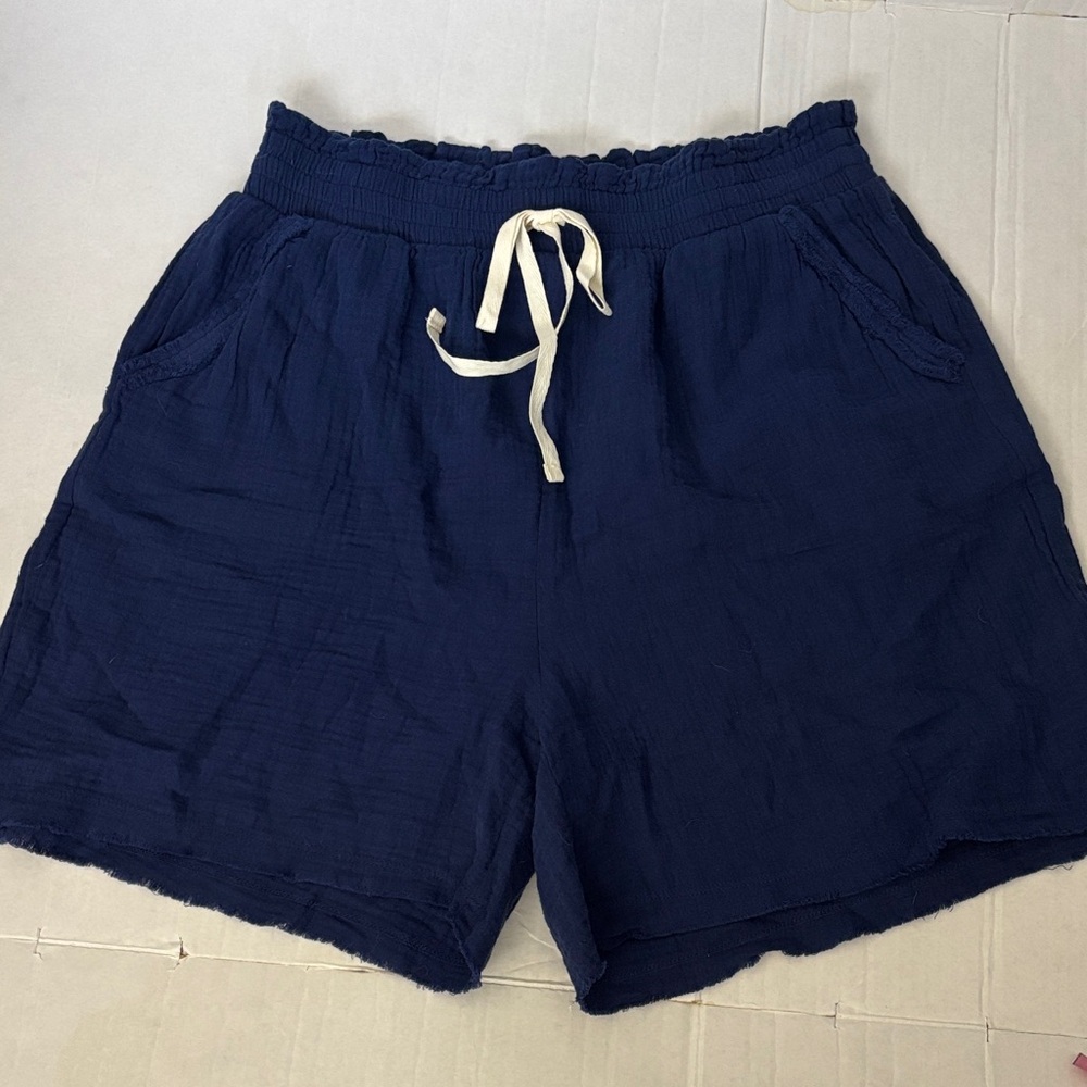 Casual Navy blue gauze material shorts
